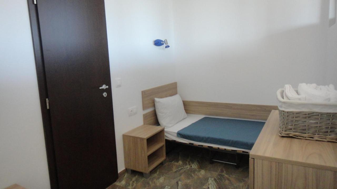 Guest House Hasiendata Pavel Banya Exterior photo